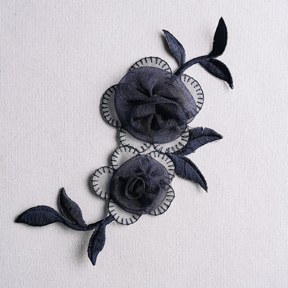 Аппликация вышивная клеевая 3742 т-синий Цветы розы (20 шт)